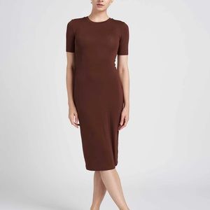 Universal Standard Foundation Short Sleeve Crew Neck Dress in Mocha, Size 4XS